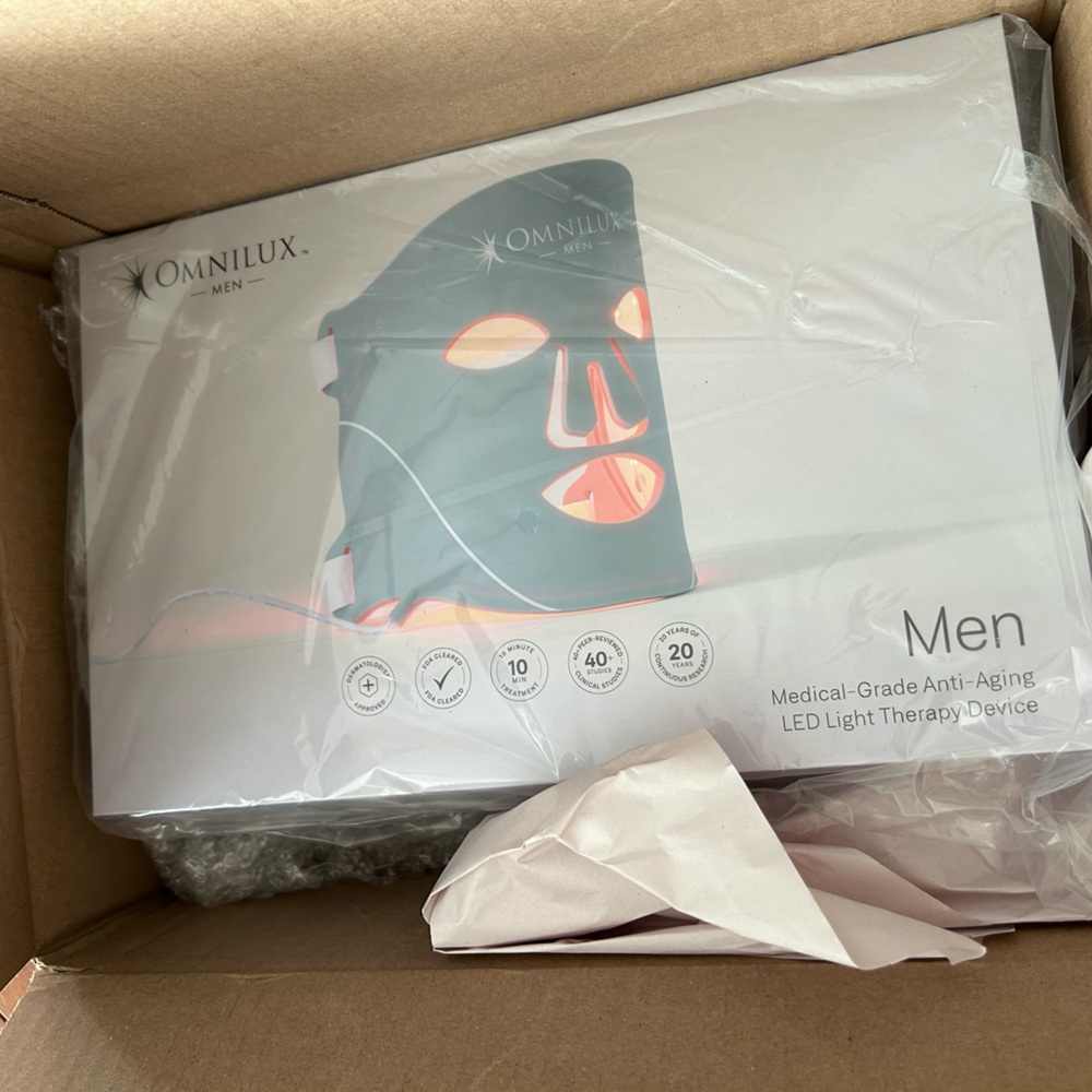 NEW omnilux mens mask FOR WOMEN TOO NWT unopened medical grade LED LIGHT